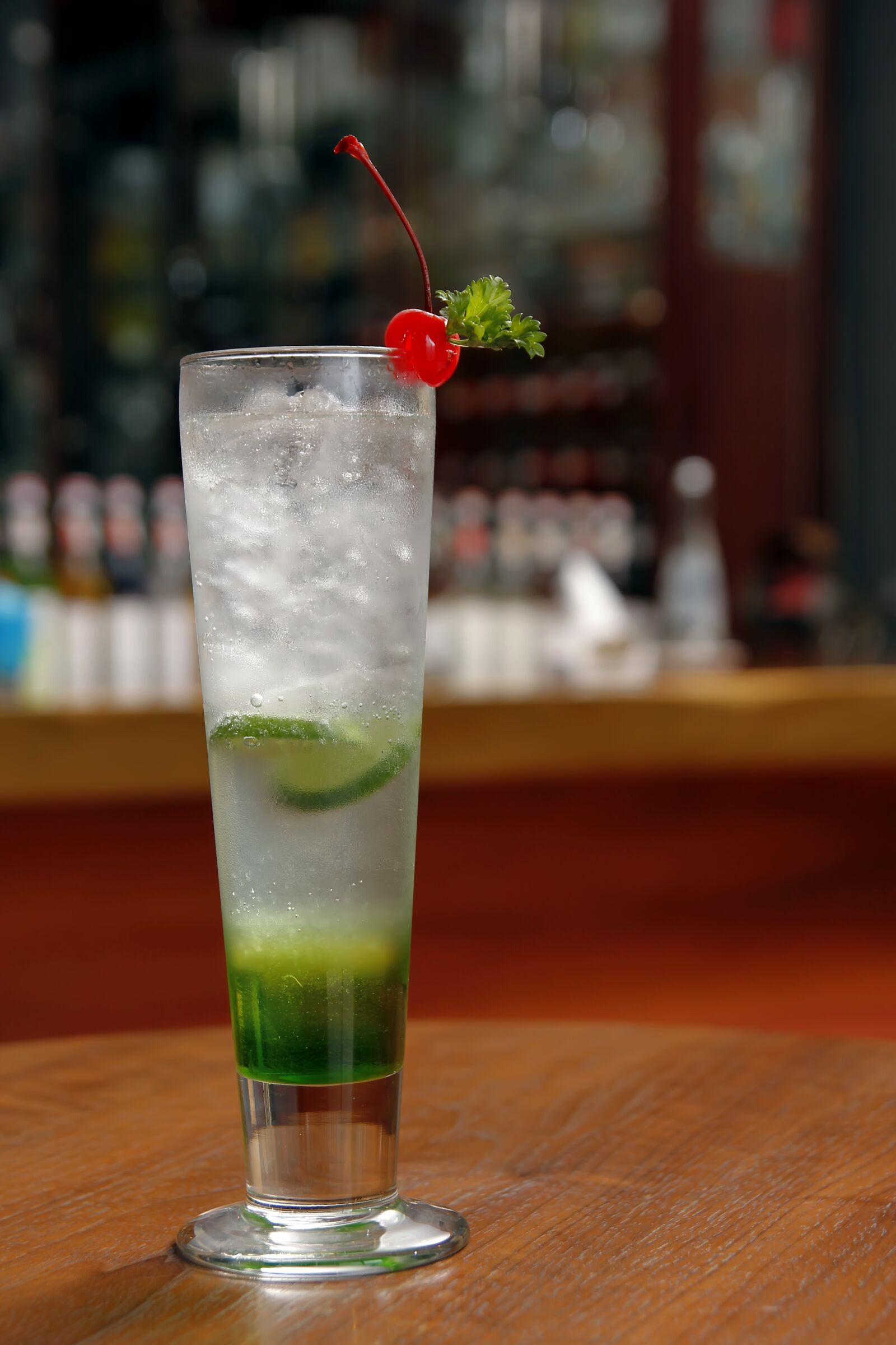 Canon EOS 60D sample photo. Drinks, mojito, bar photography