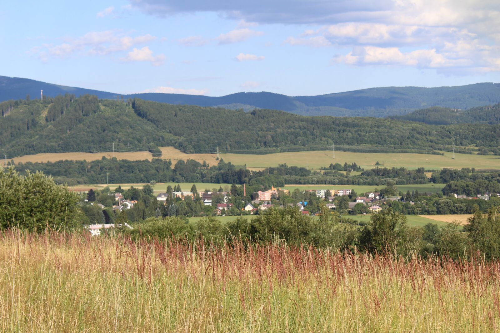 Canon EOS 1300D (EOS Rebel T6 / EOS Kiss X80) sample photo. Region, countryside, czech photography