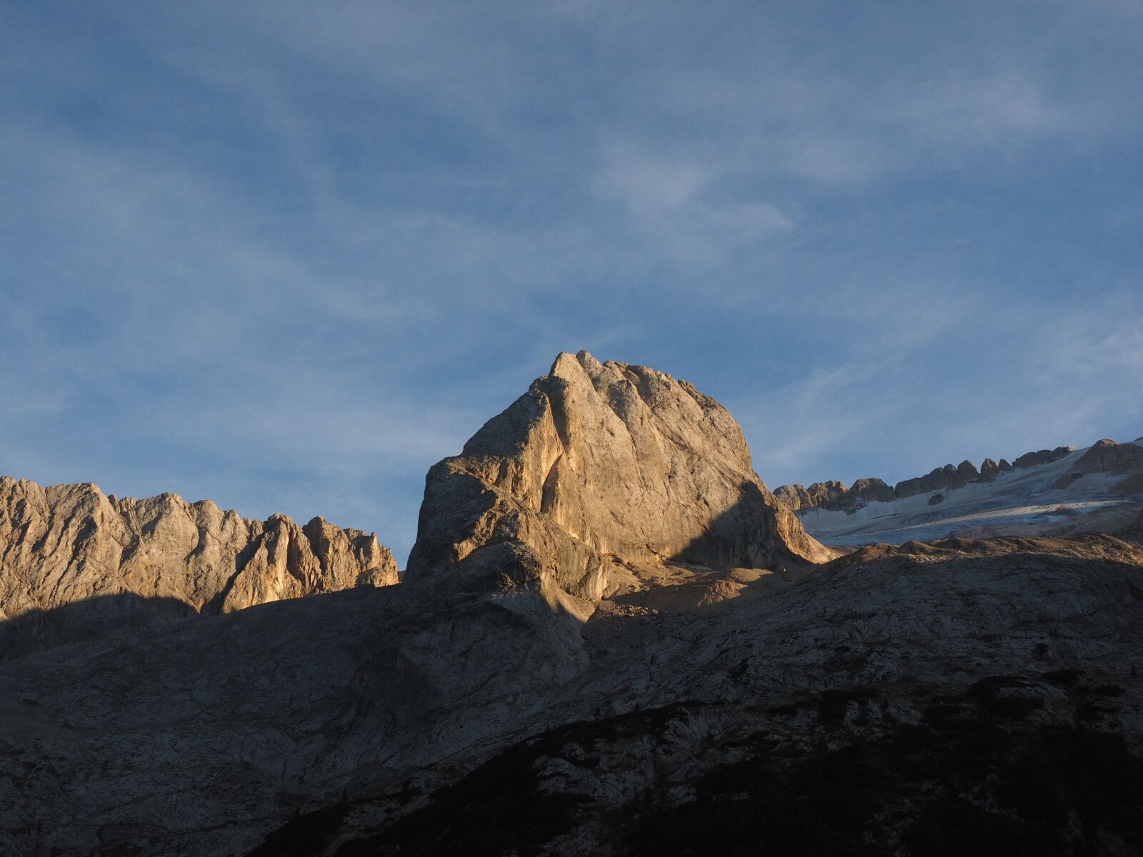 Olympus OM-D E-M1 + Olympus M.Zuiko Digital ED 12-40mm F2.8 Pro sample photo. Rock, mountain, marmolada group photography