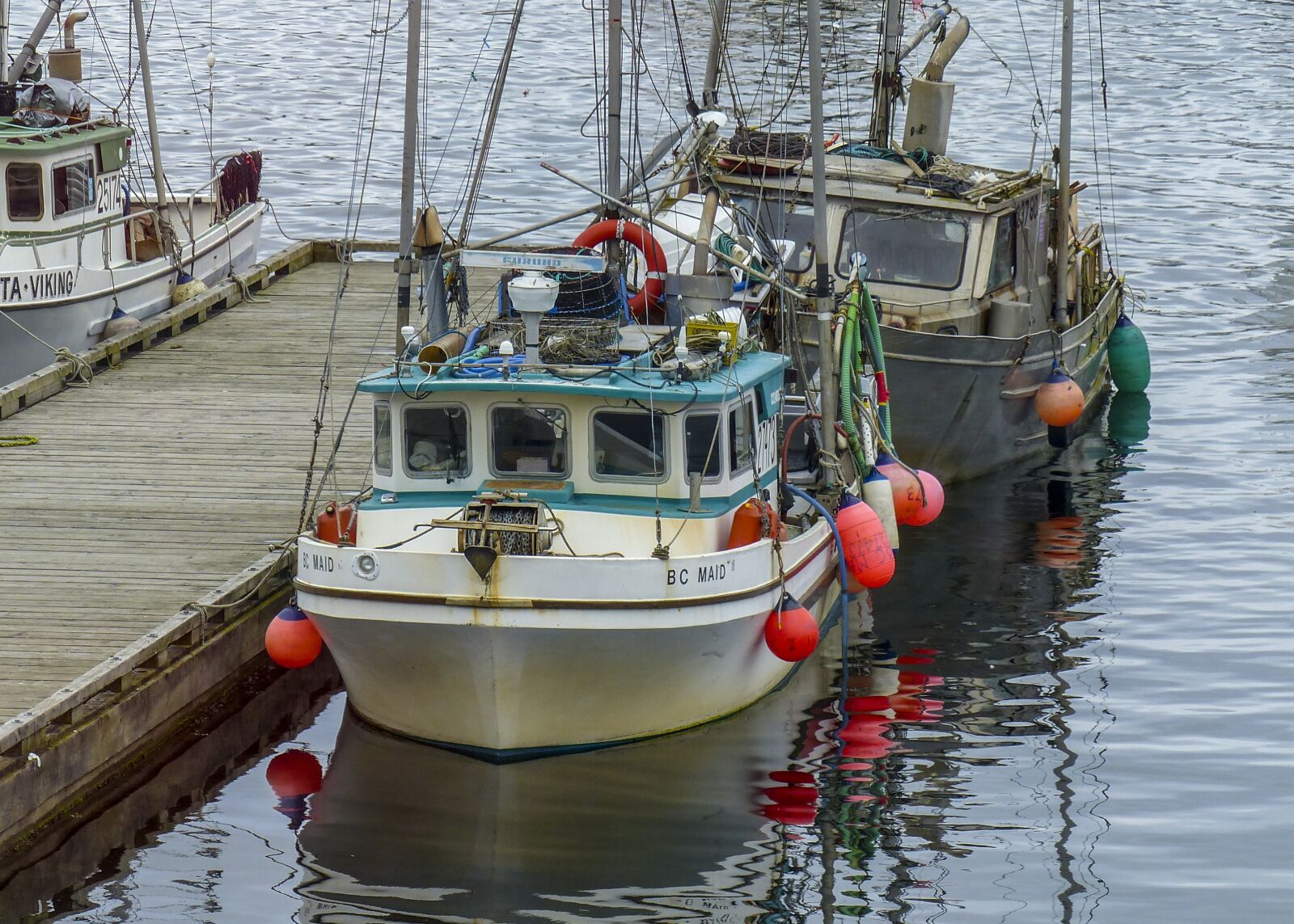Panasonic Lumix DMC-FZ200 sample photo. Fishing boat, ocean, pacific photography