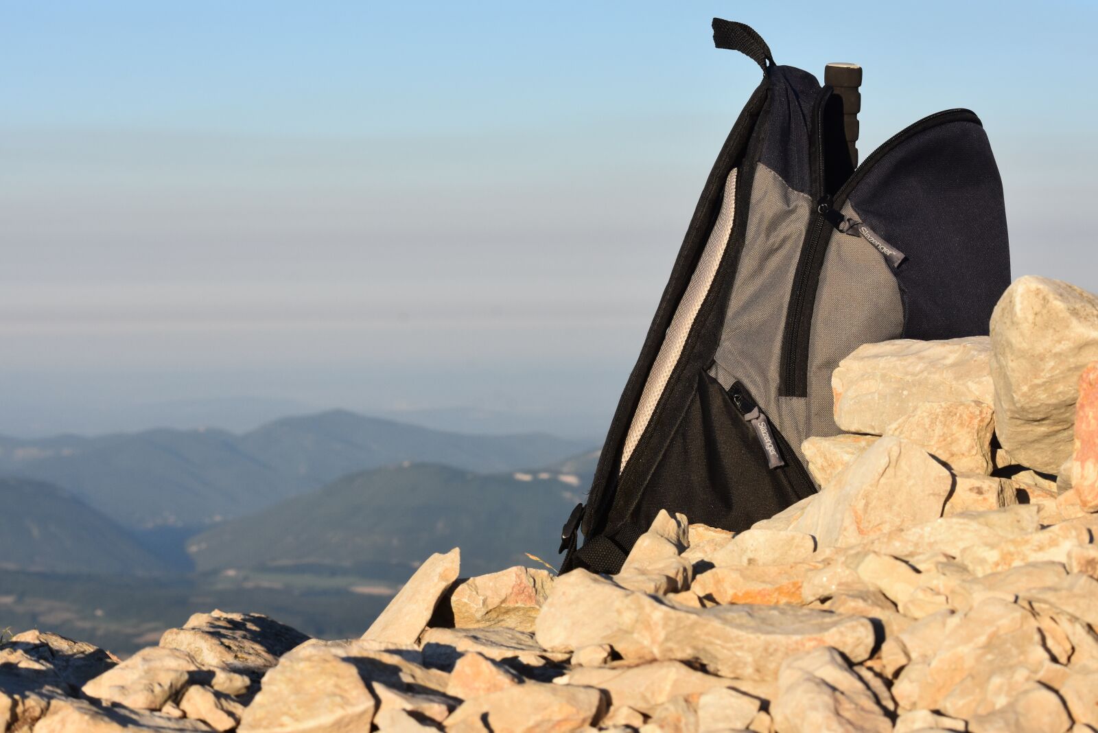 Nikon D7200 sample photo. Backpack, travel, stones photography
