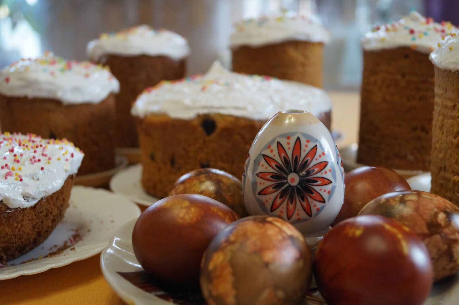 Sony DT 18-55mm F3.5-5.6 SAM II sample photo. Easter cake, cakes, easter photography