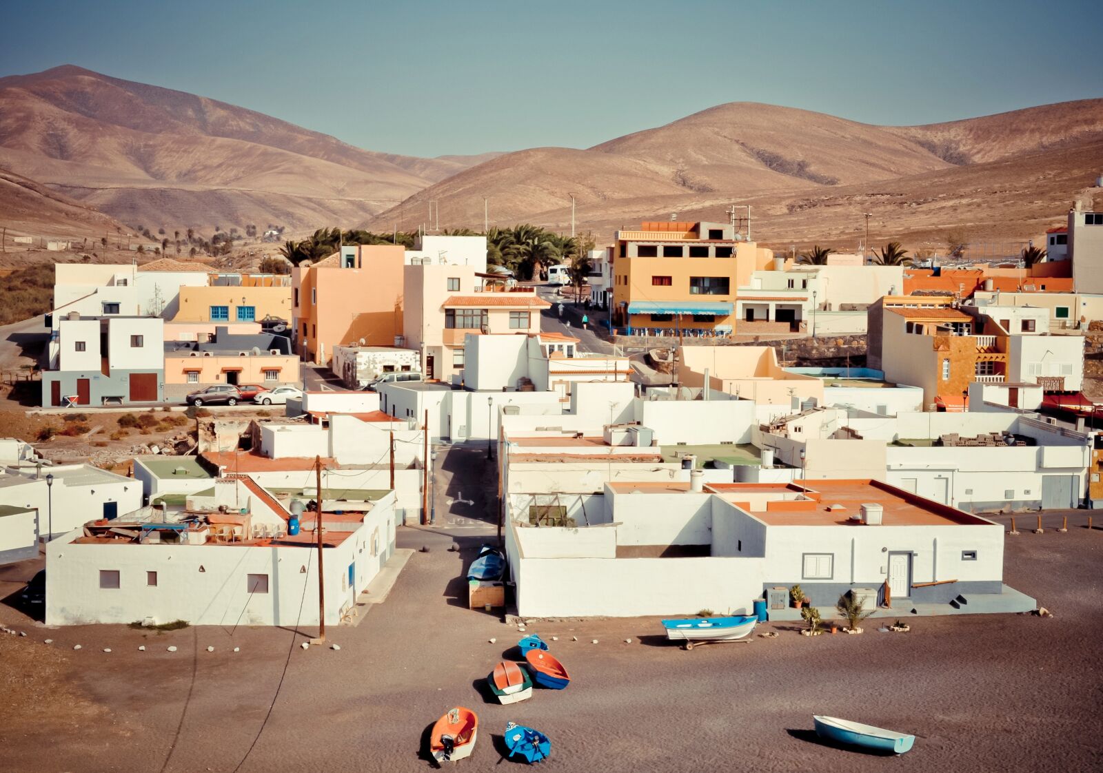 Nikon D5000 sample photo. Town, beach, boats photography