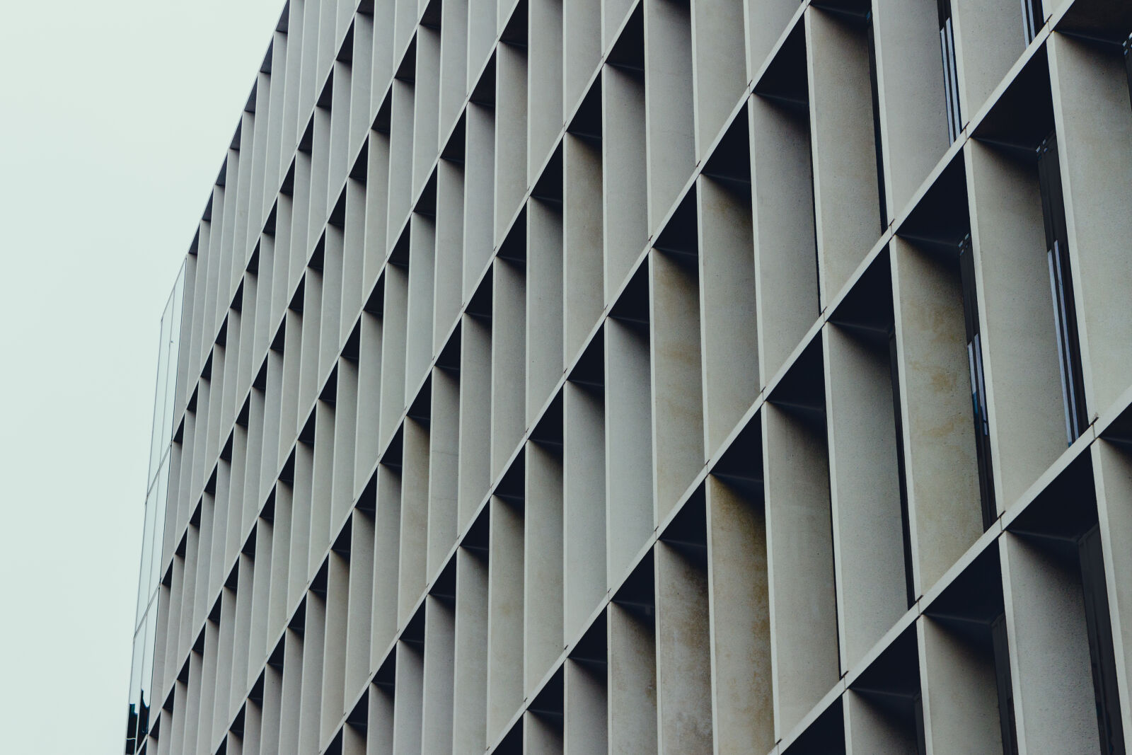Canon EOS 700D (EOS Rebel T5i / EOS Kiss X7i) sample photo. Abstract, architecture, building, expression photography