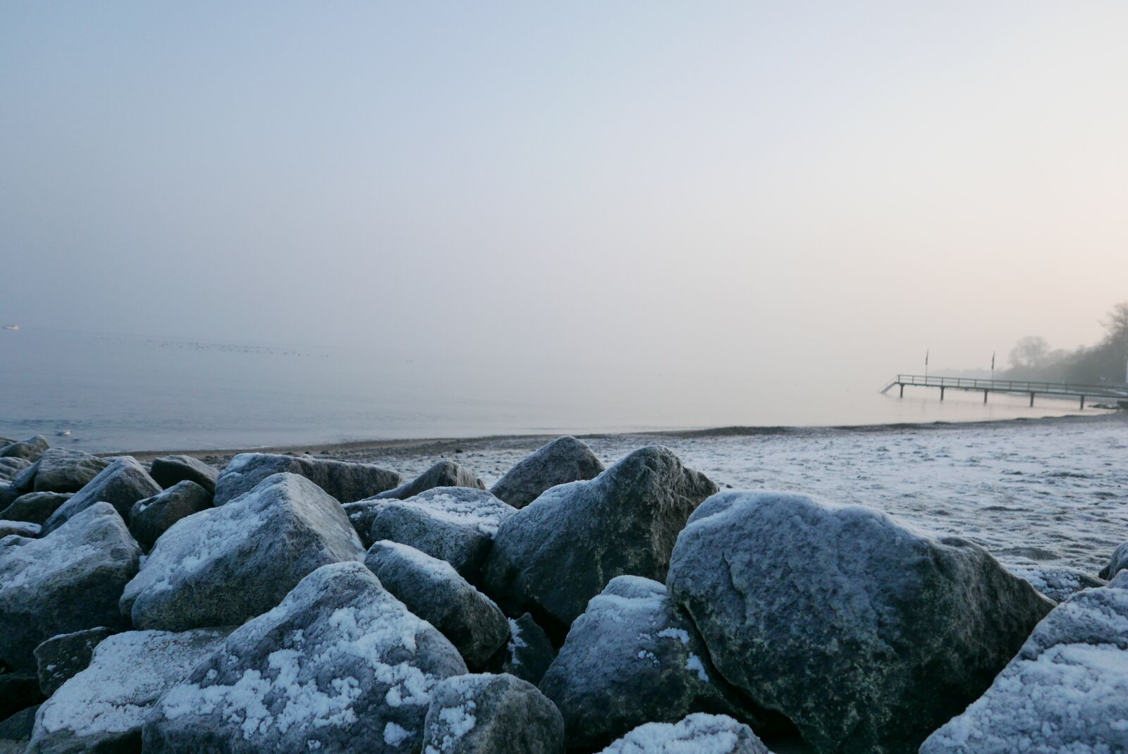 Panasonic Lumix DMC-LX100 sample photo. Stones, sea, baltic sea photography