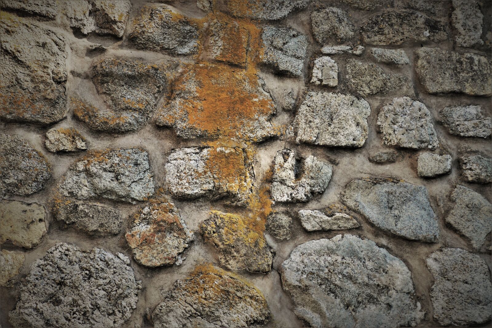 Canon EOS 80D sample photo. Stone wall, walls, harsh photography