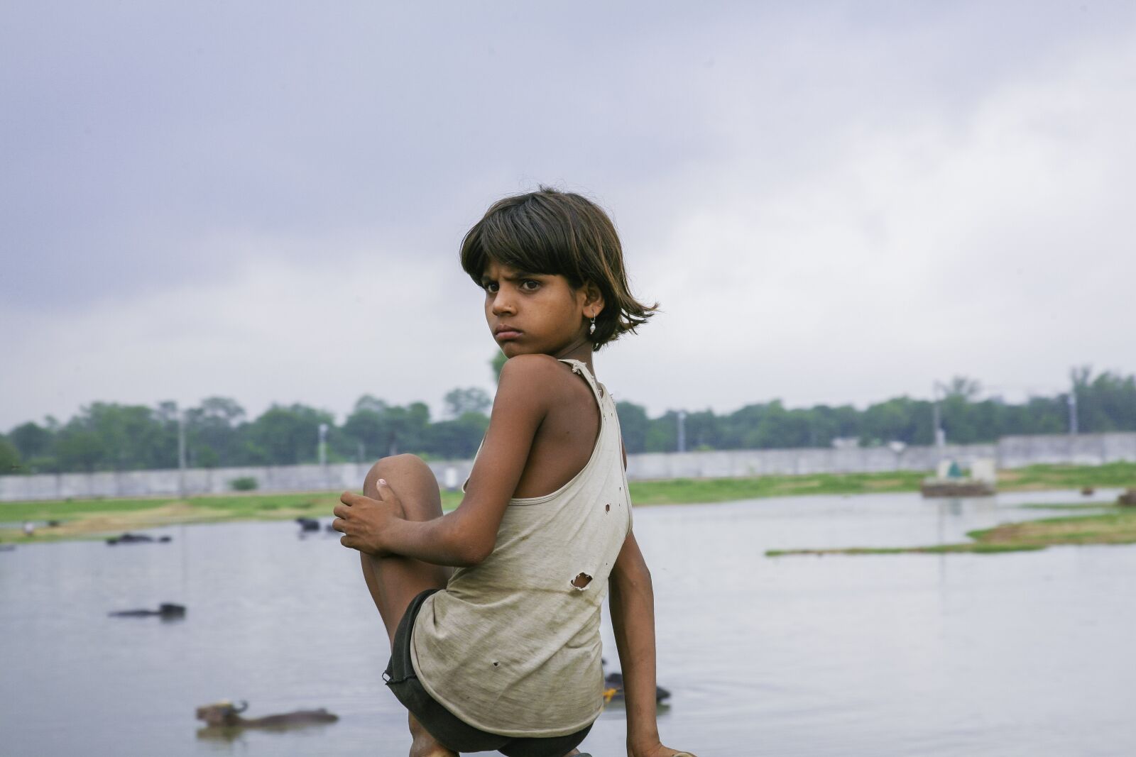 Canon EOS 5D sample photo. Boy, poverty, india photography