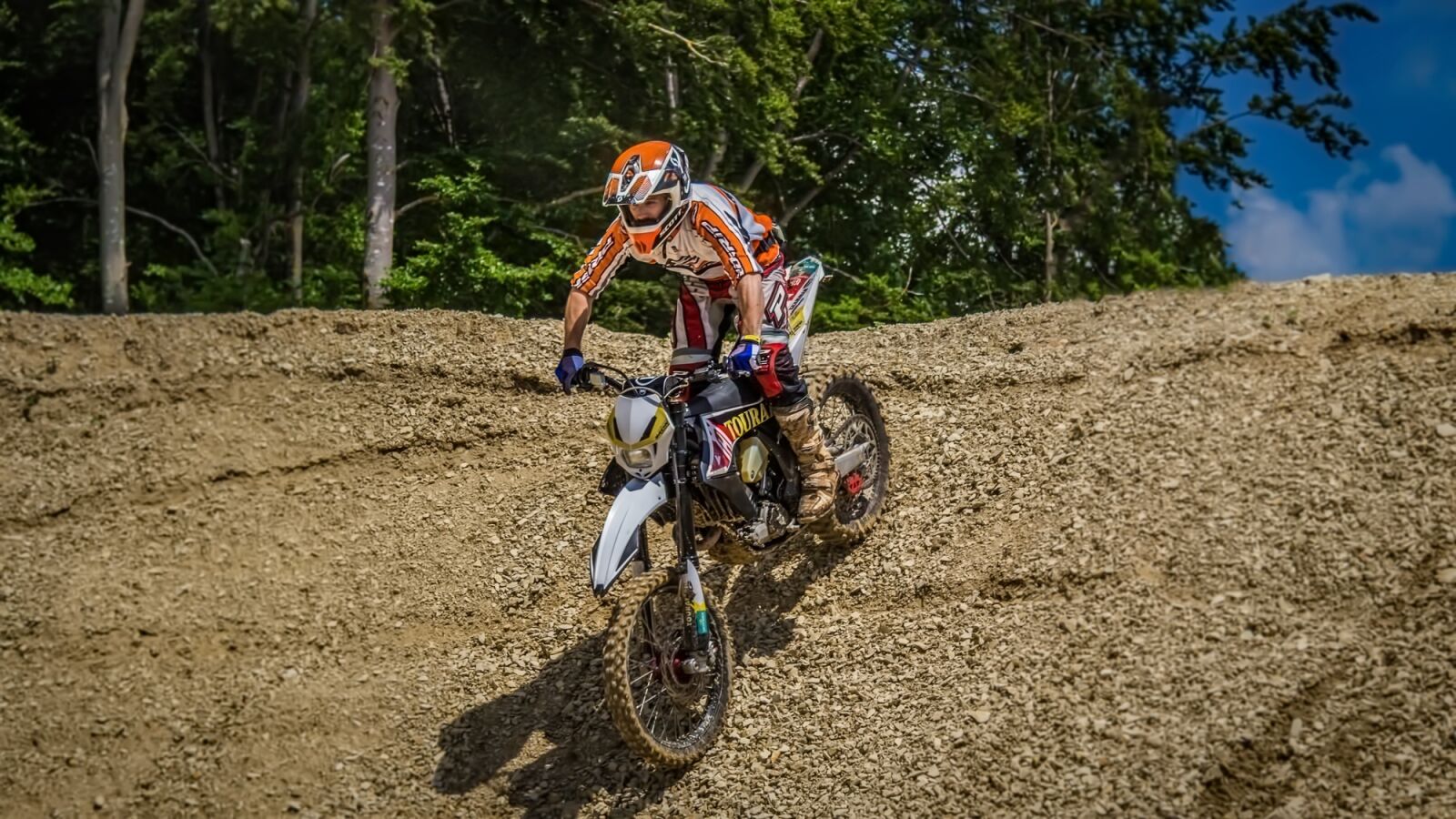 Canon EF-S 17-85mm F4-5.6 IS USM sample photo. Enduro, motocross, extreme photography