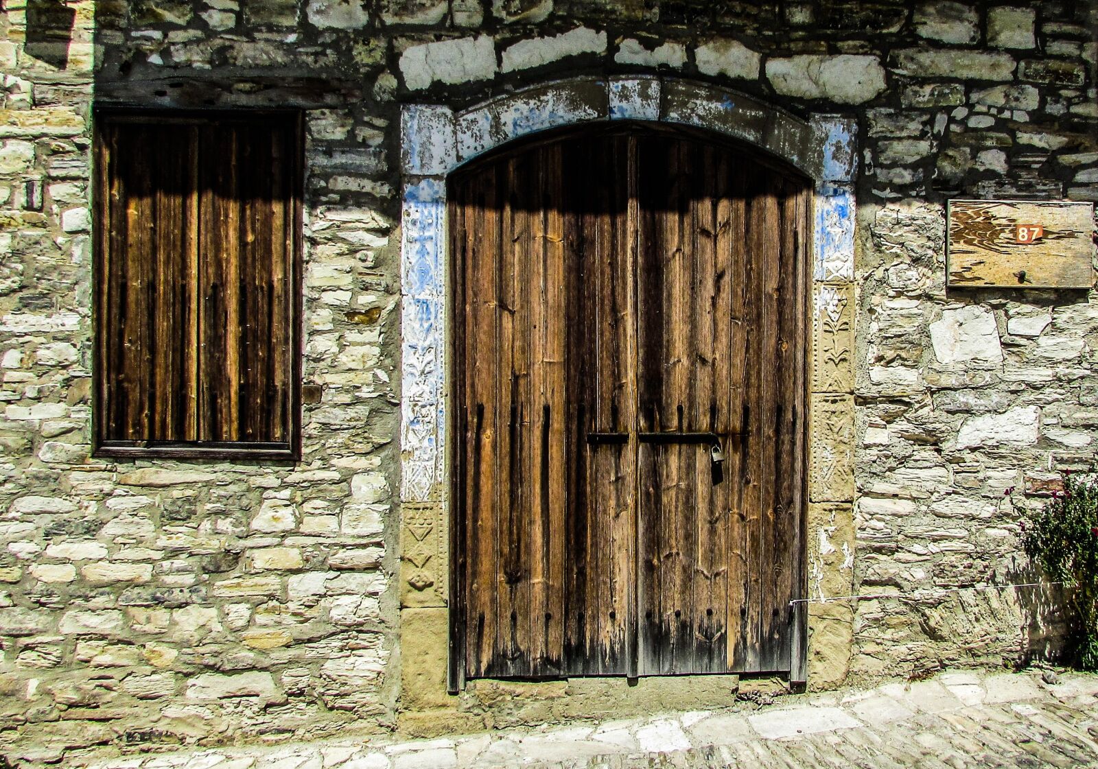 Canon PowerShot SX400 IS sample photo. House, door, entrance photography