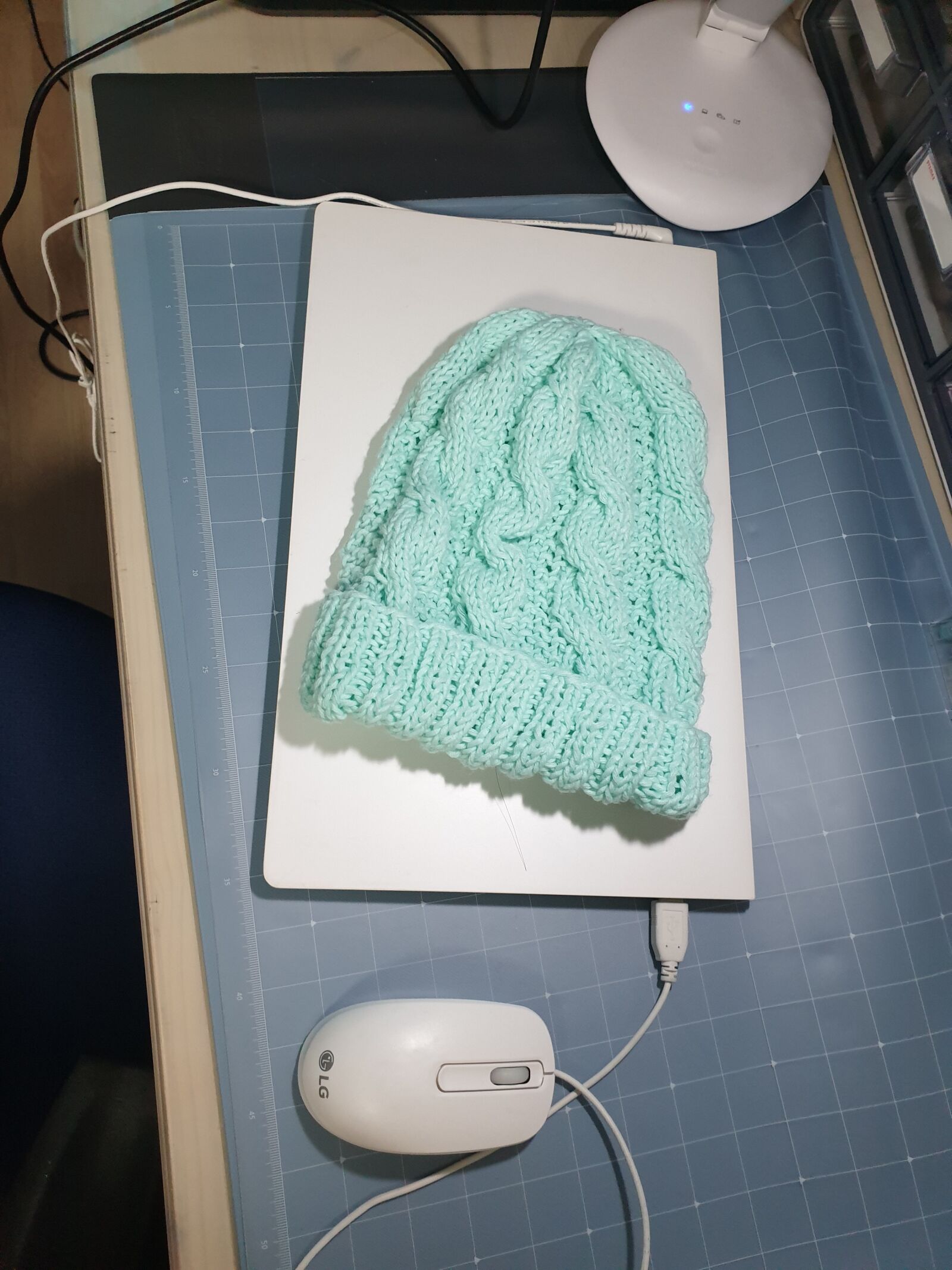Samsung Galaxy S9+ sample photo. Cap, handmade, for today photography