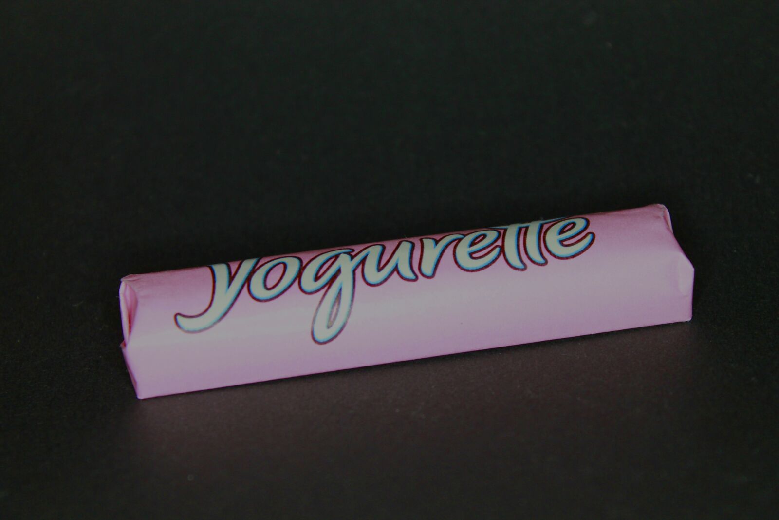Canon EOS 1100D (EOS Rebel T3 / EOS Kiss X50) sample photo. Yogurette, candy bar, chocolate photography
