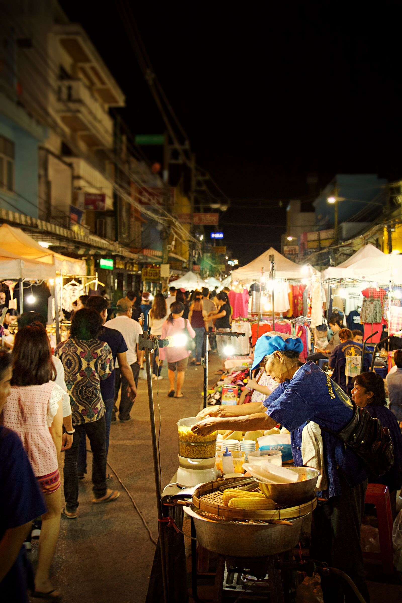 Canon EOS 600D (Rebel EOS T3i / EOS Kiss X5) sample photo. Thailand, chiang rai, night photography