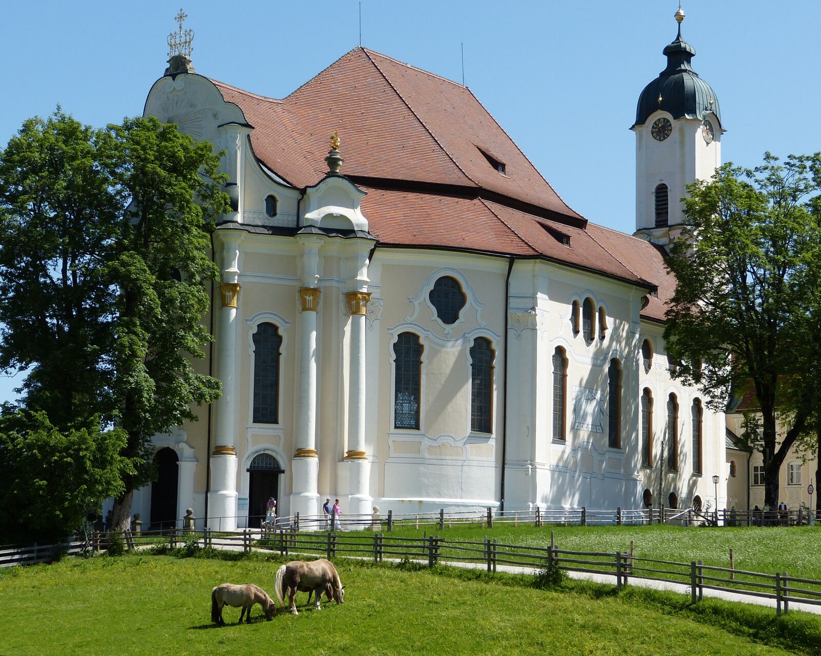 Panasonic Lumix DMC-FZ150 sample photo. Pilgrimage church of wies photography