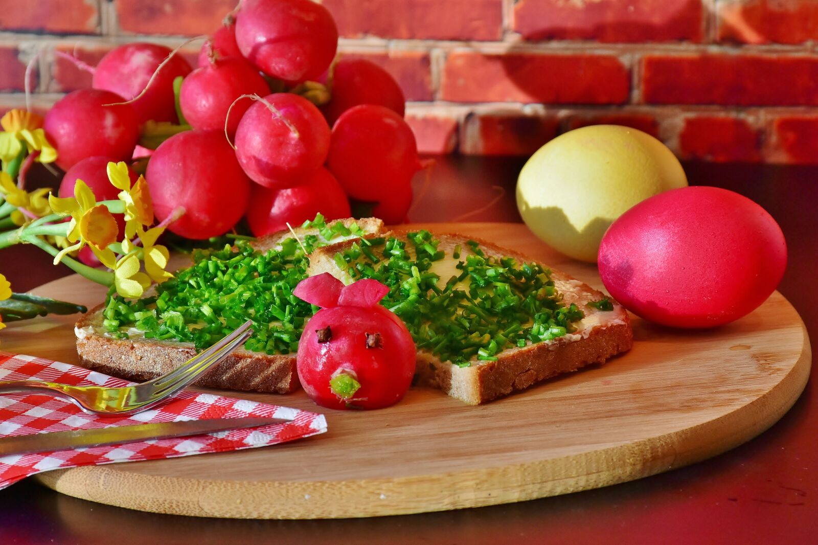Nikon D7200 sample photo. Bread, chives, radishes photography