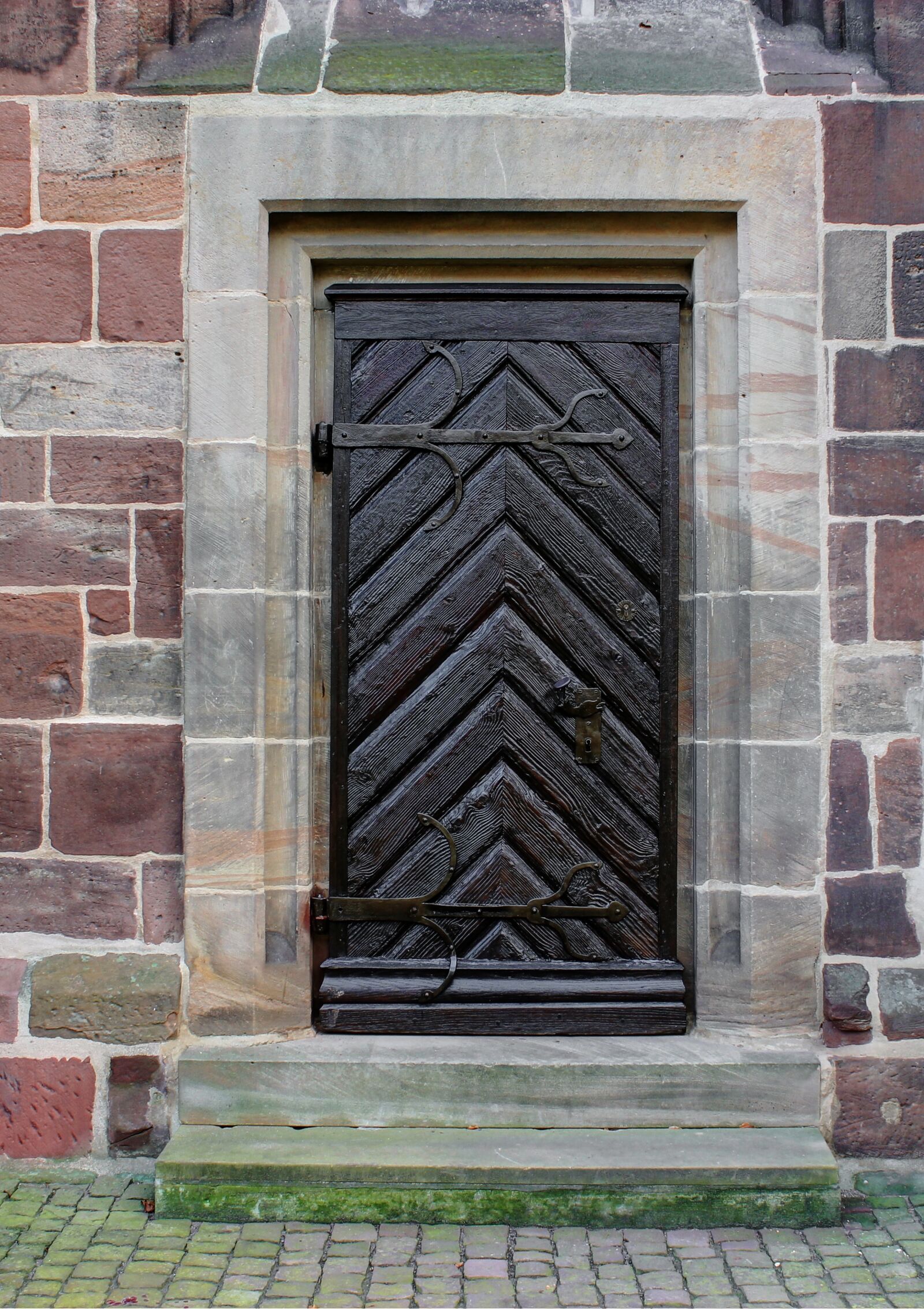 Canon EOS 550D (EOS Rebel T2i / EOS Kiss X4) sample photo. Door, old, wood photography