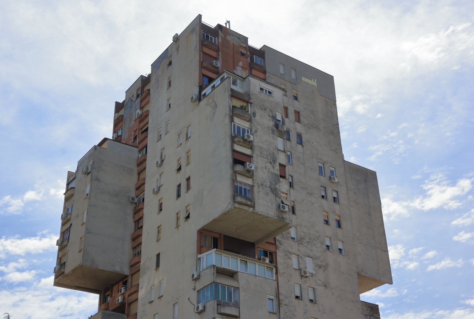 Canon EOS 550D (EOS Rebel T2i / EOS Kiss X4) sample photo. Montenegro, podgorica, housing photography