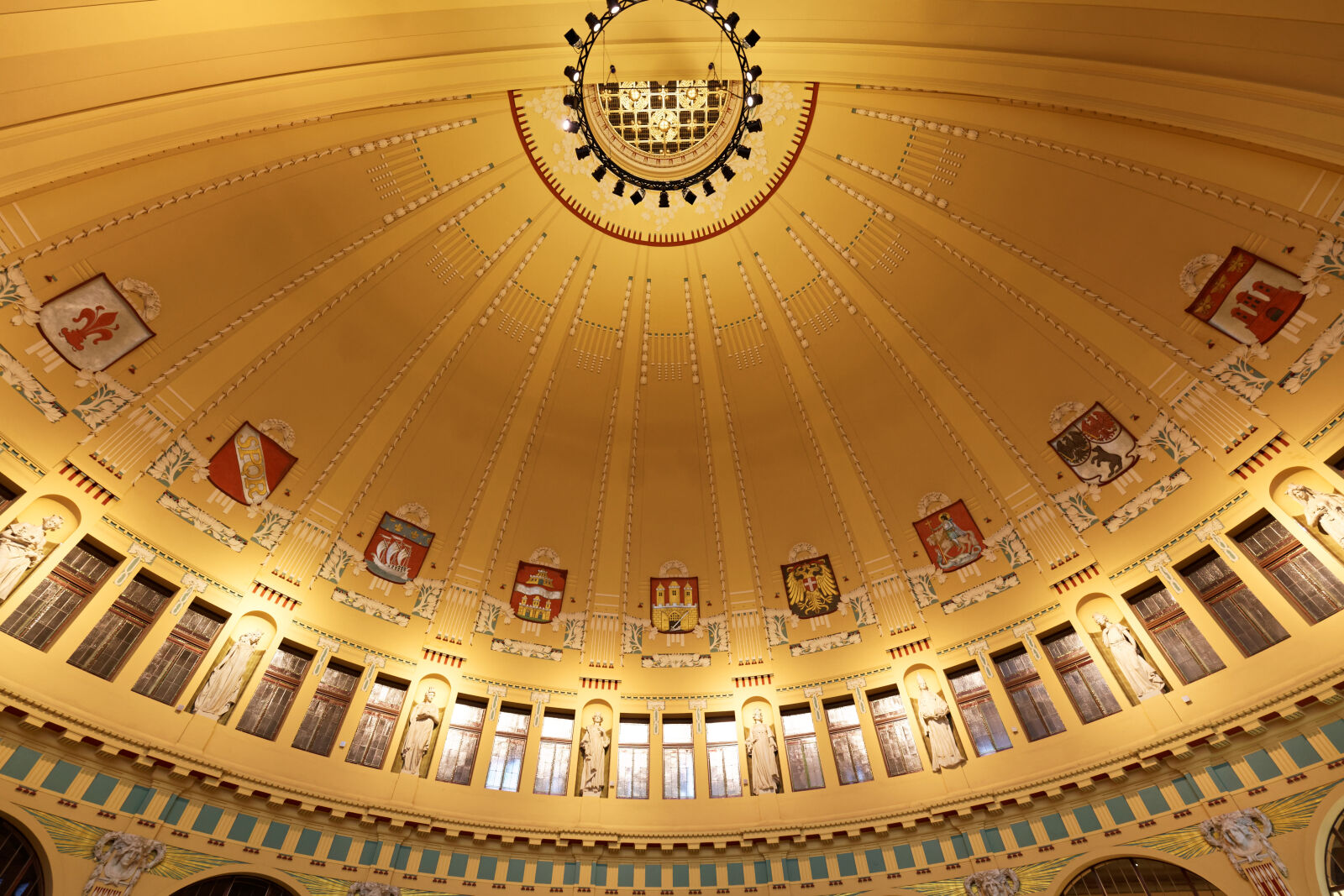 Canon EOS 5D Mark II + Canon EF 16-35mm F4L IS USM sample photo. Ceiling, colour, dome, prague photography