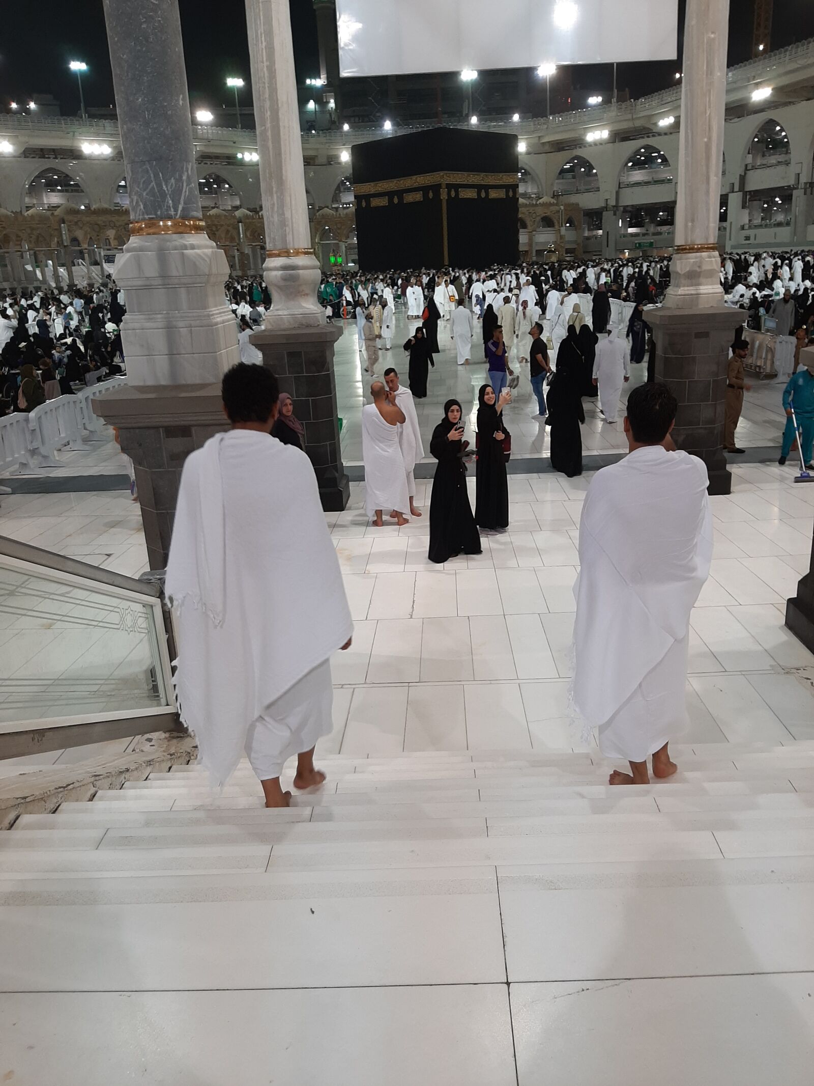 Samsung Galaxy A50 sample photo. Makkah, kaaba, pilgrims photography
