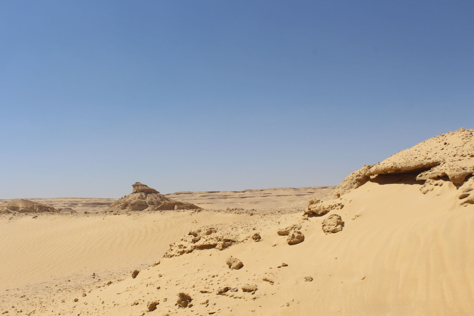 Canon EOS 700D (EOS Rebel T5i / EOS Kiss X7i) sample photo. Desert, sand, blue sky photography