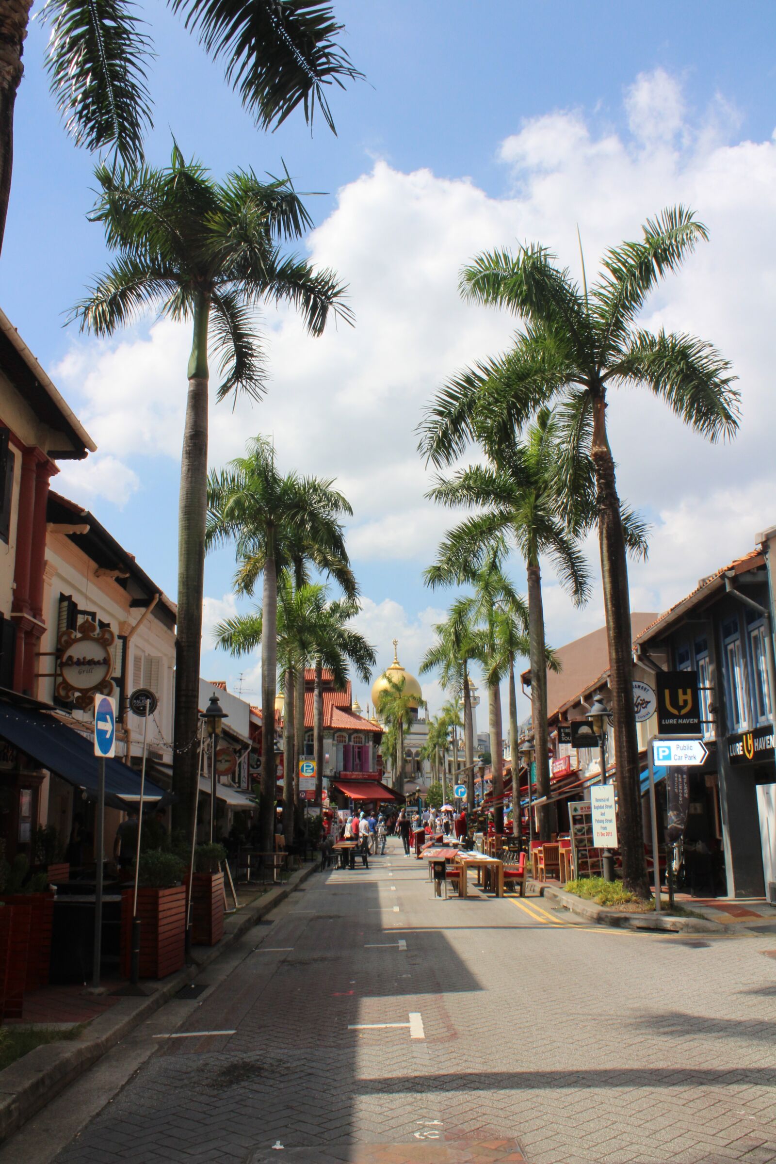 Canon EOS 1300D (EOS Rebel T6 / EOS Kiss X80) sample photo. Arab street, singapore, architecture photography
