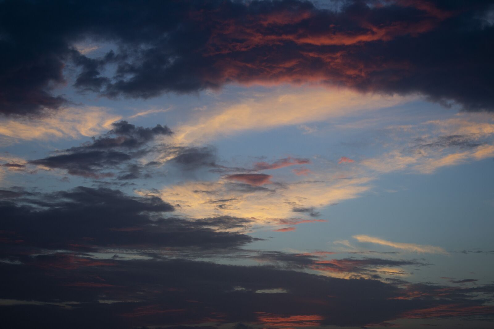 Canon EOS 1200D (EOS Rebel T5 / EOS Kiss X70 / EOS Hi) sample photo. Evening, dusky, sky photography