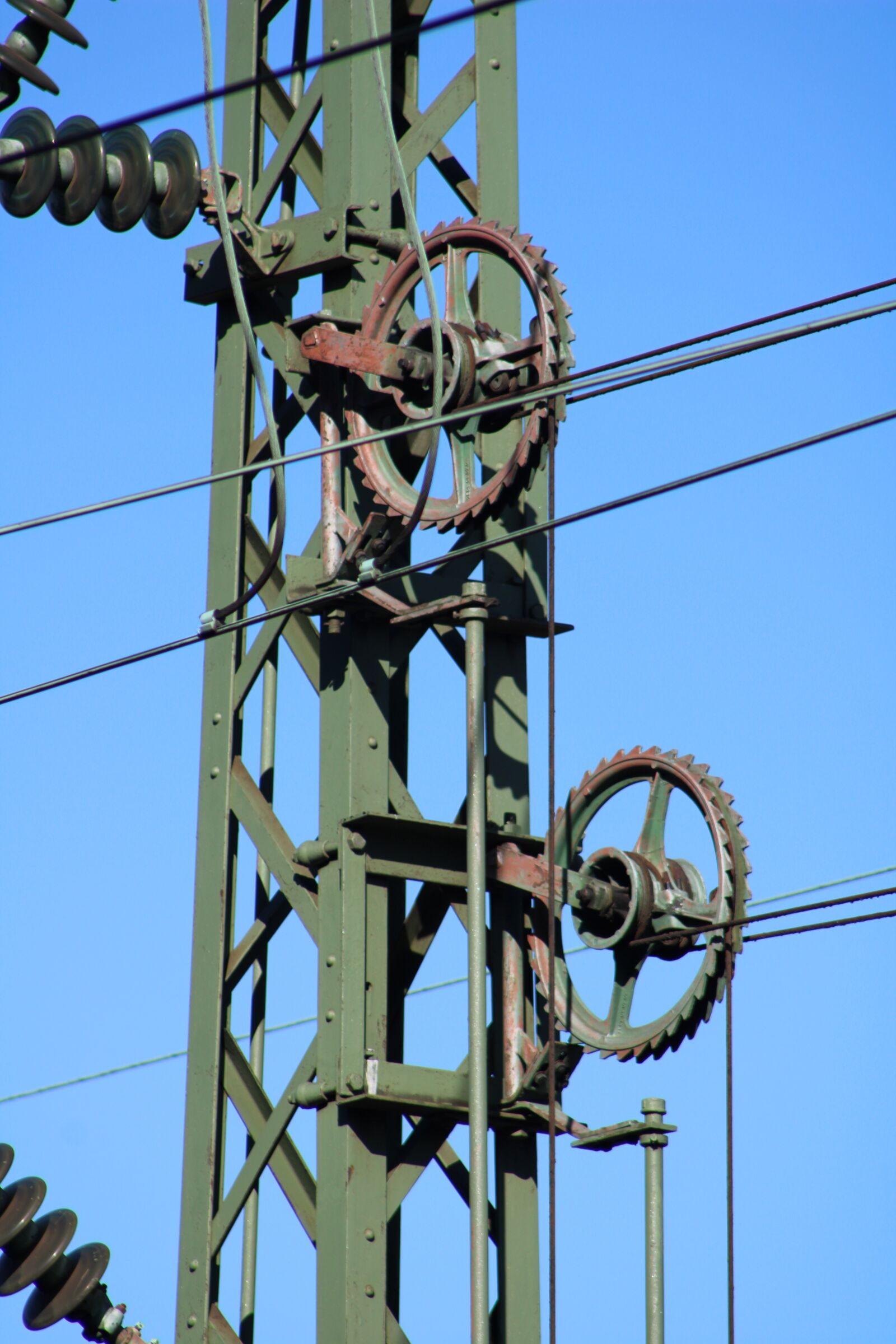 Canon EOS 2000D (EOS Rebel T7 / EOS Kiss X90 / EOS 1500D) sample photo. Current, rust, old photography