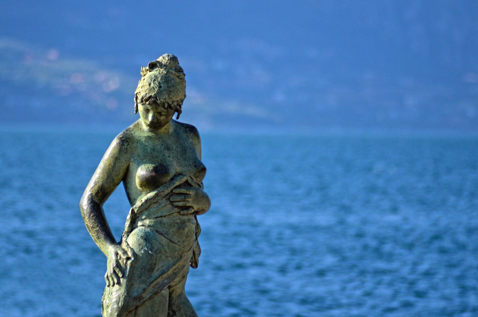 Nikon D5100 sample photo. Bathers, statue, cassone photography