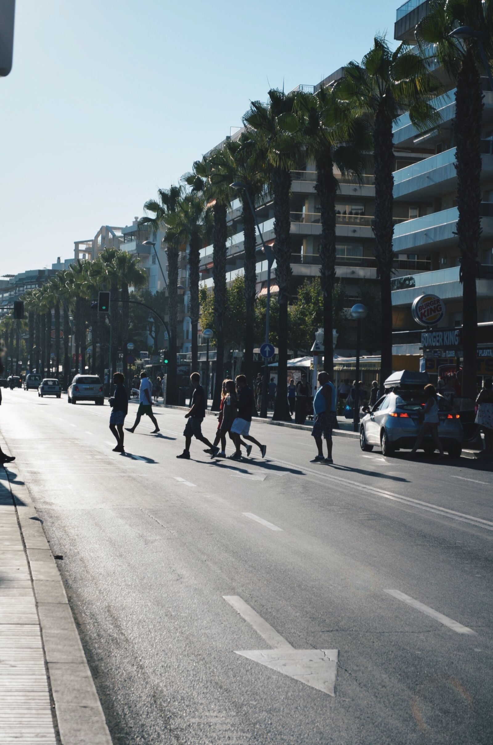 Nikon D5100 sample photo. Car, morning, palms, people photography