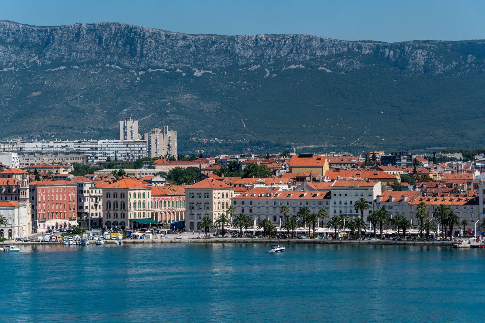 Sony a7R II + Sony FE 24-240mm F3.5-6.3 OSS sample photo. Split, croatia, architecture photography