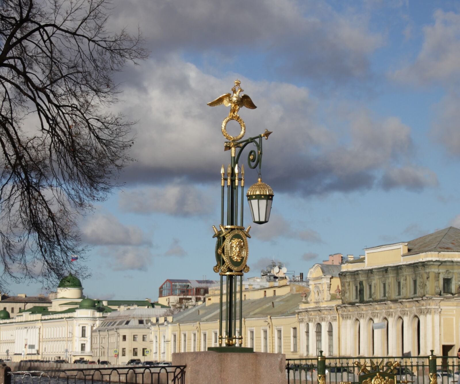Canon EOS 550D (EOS Rebel T2i / EOS Kiss X4) sample photo. St petersburg russia, bridge photography