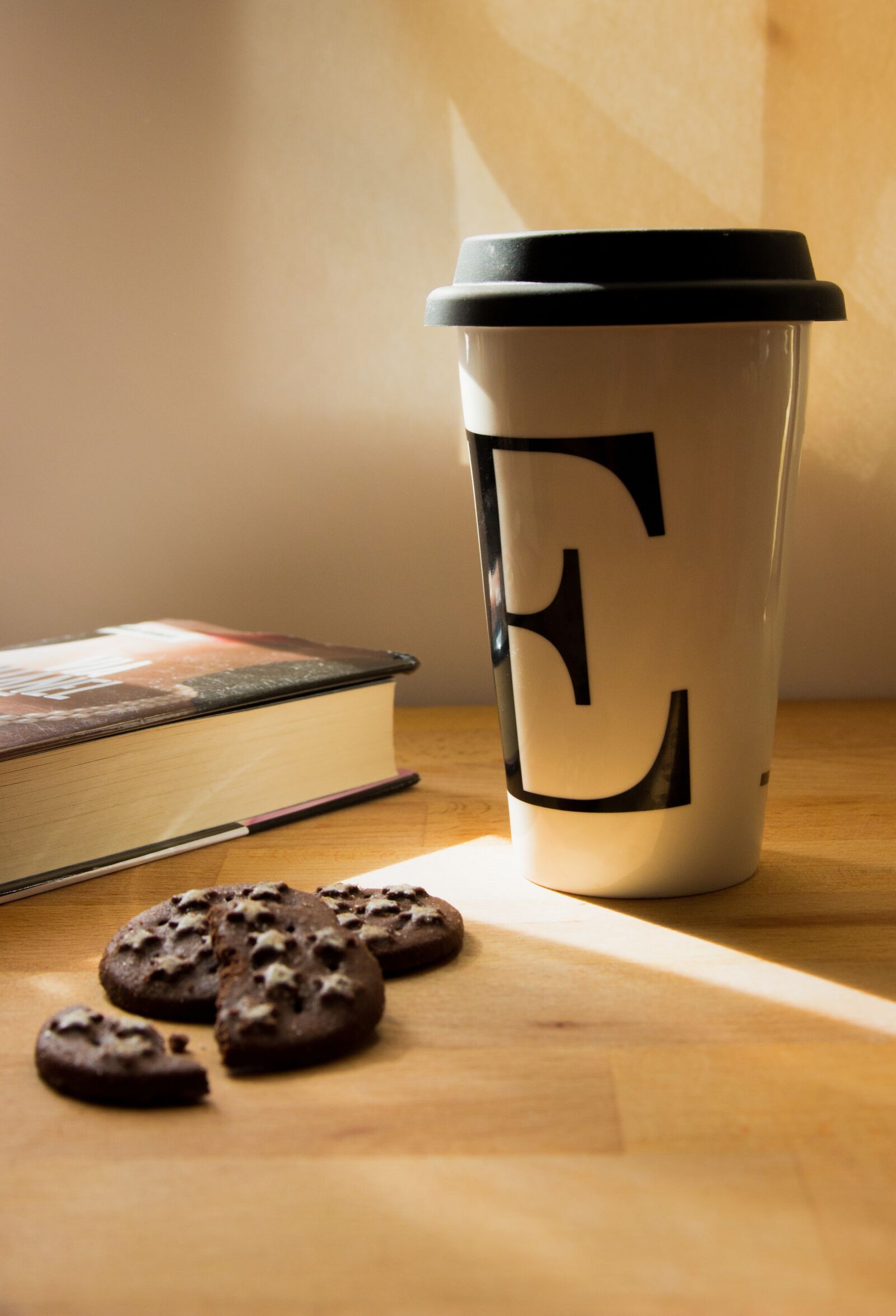 Canon EOS 600D (Rebel EOS T3i / EOS Kiss X5) sample photo. Breakfast, biscuits, morning photography