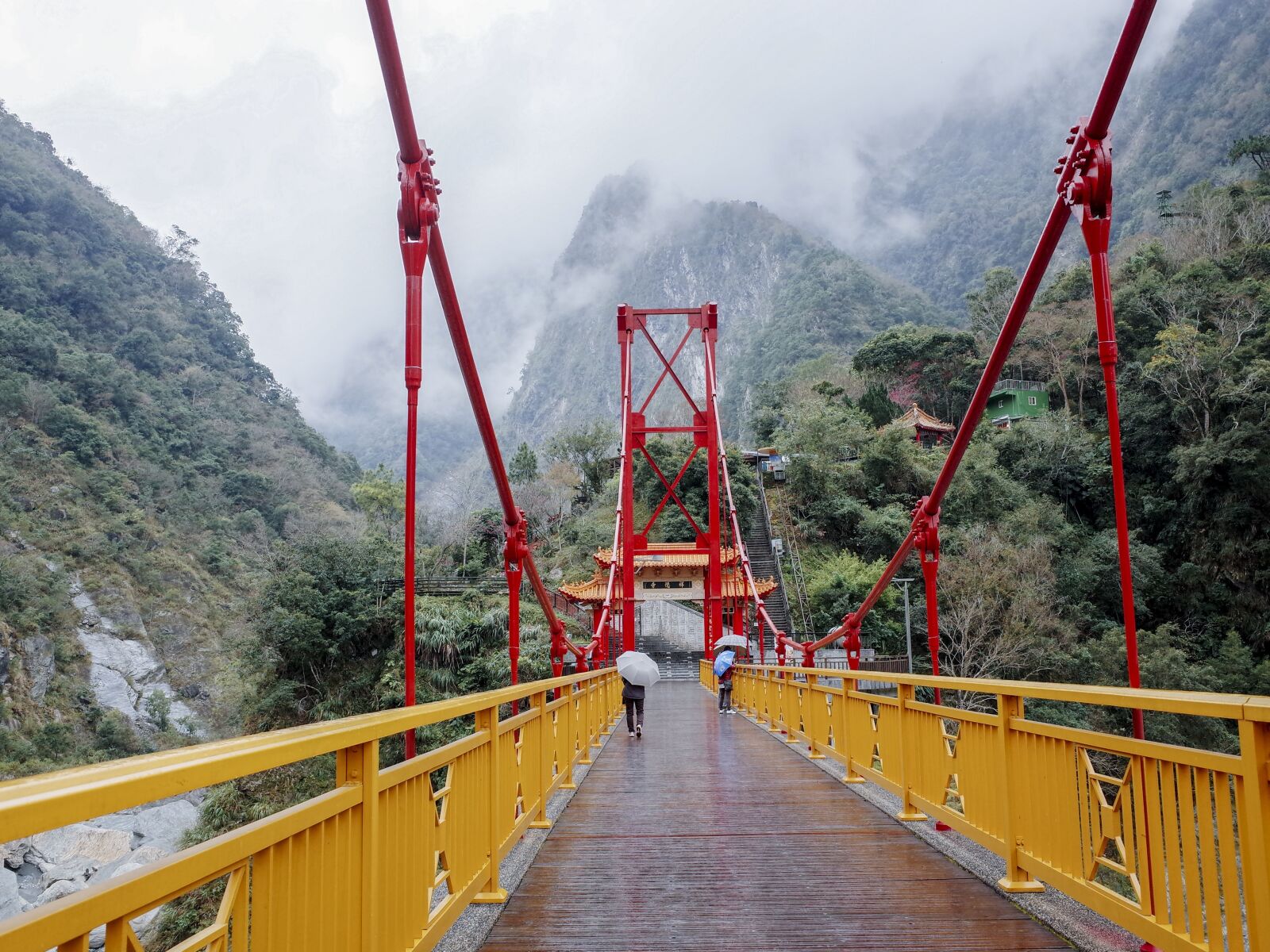 Ricoh GR + GR Lens sample photo. Taroko, mother bridge, rain photography