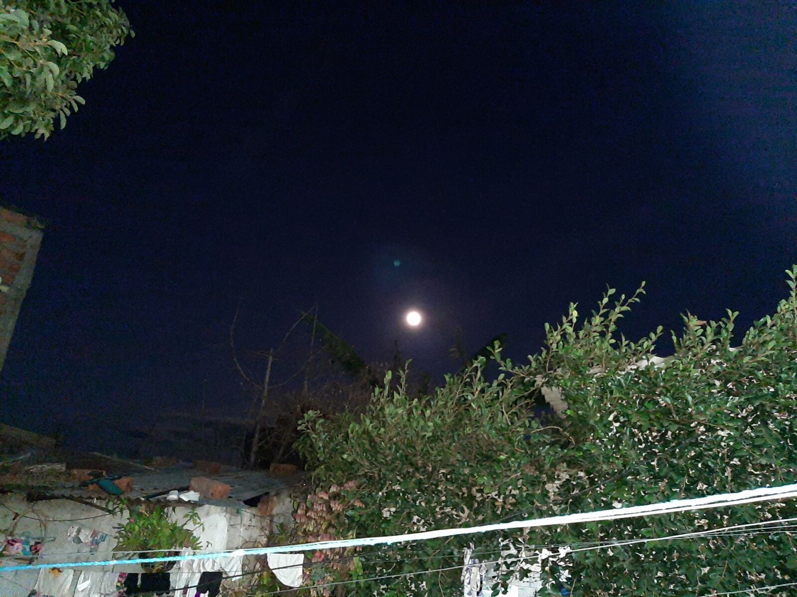 Samsung Galaxy A50 sample photo. Moon, night photography