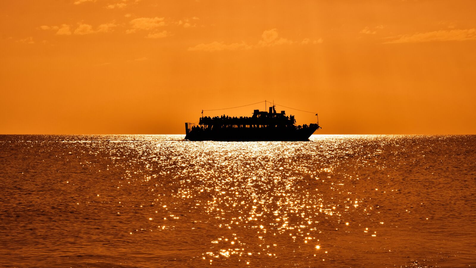 Nikon D3300 sample photo. Boat, sunset, sunlight photography