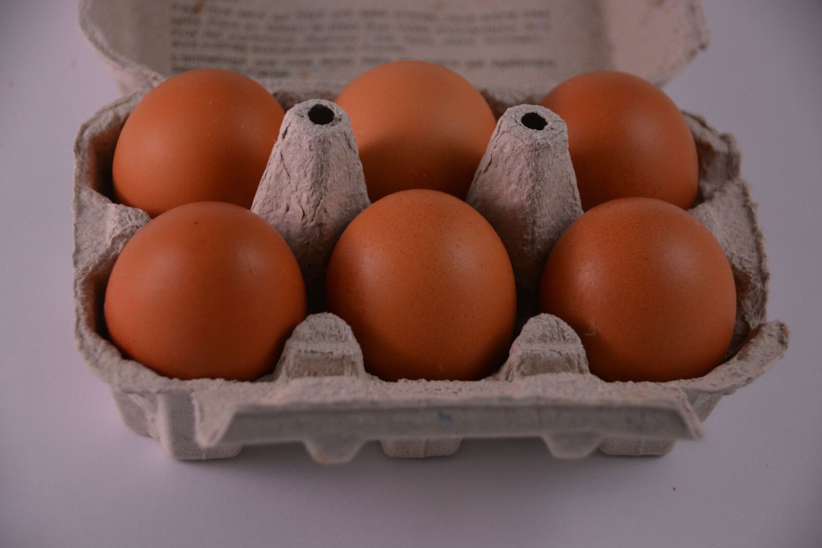Nikon D5200 sample photo. Hen, eggs, kitchen photography