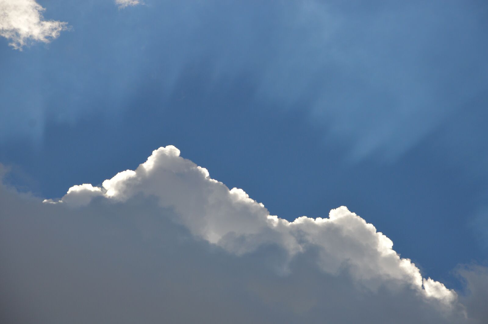 Nikon D3200 sample photo. Sky, blue, clous photography