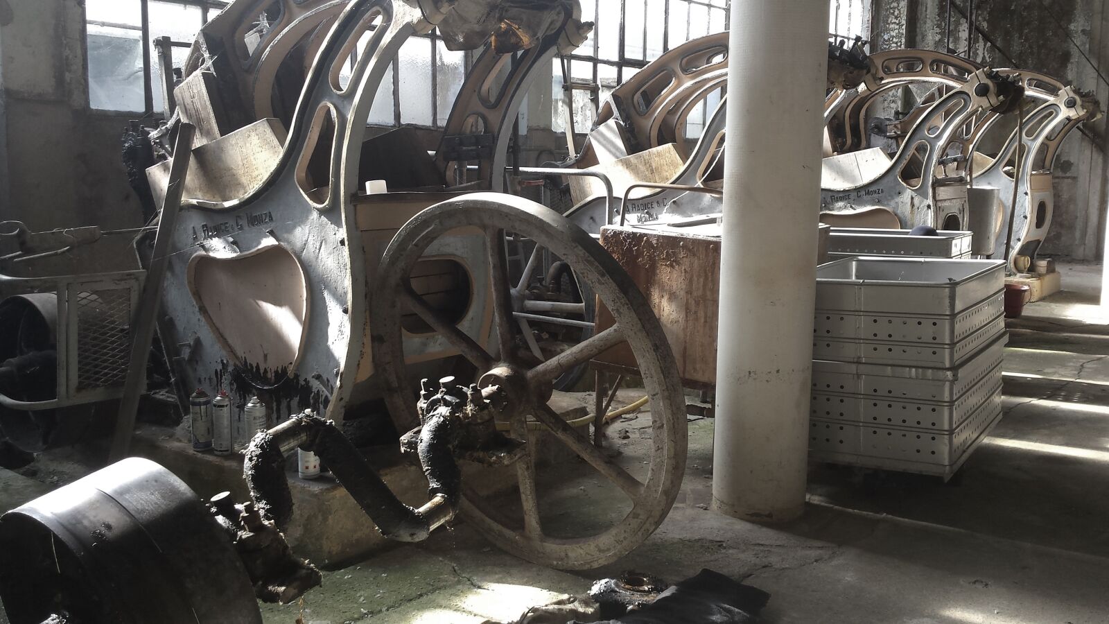 Samsung Galaxy S4 sample photo. Workshop, machinery, equipment photography