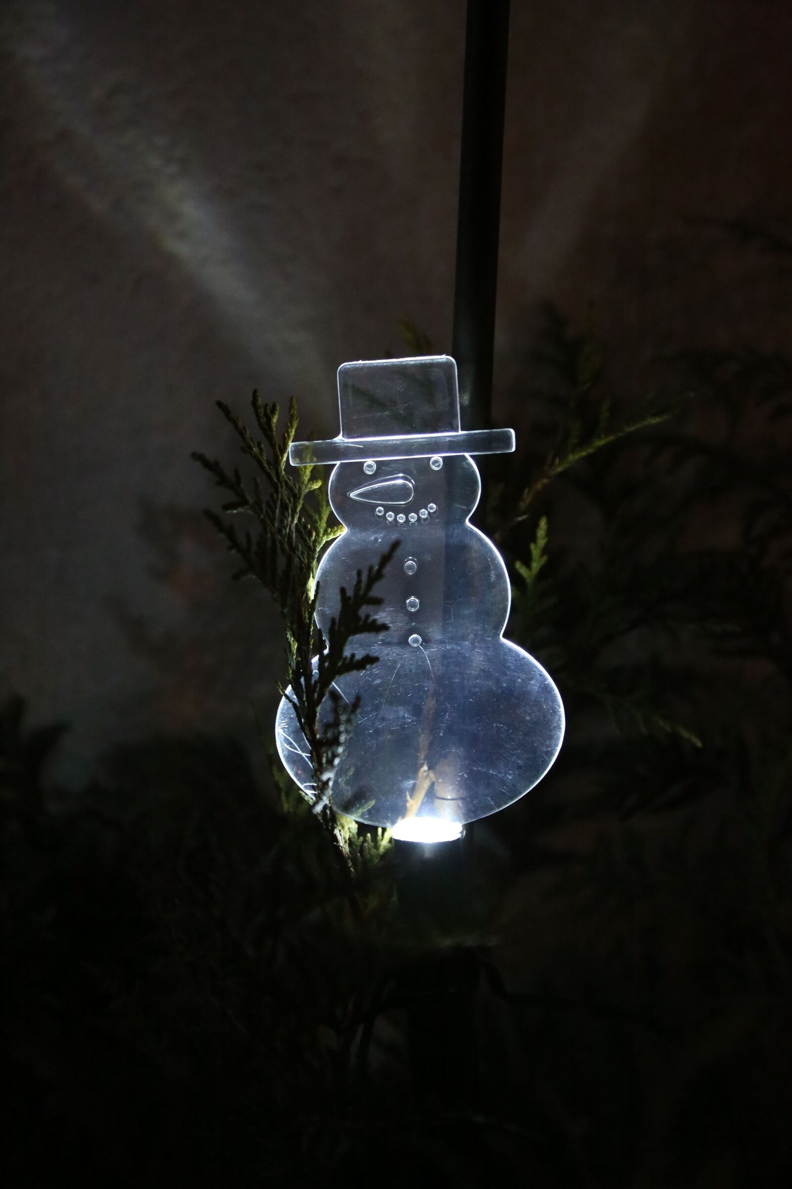 Canon EF 24-105mm F4L IS USM sample photo. Snowman, light, christmas photography
