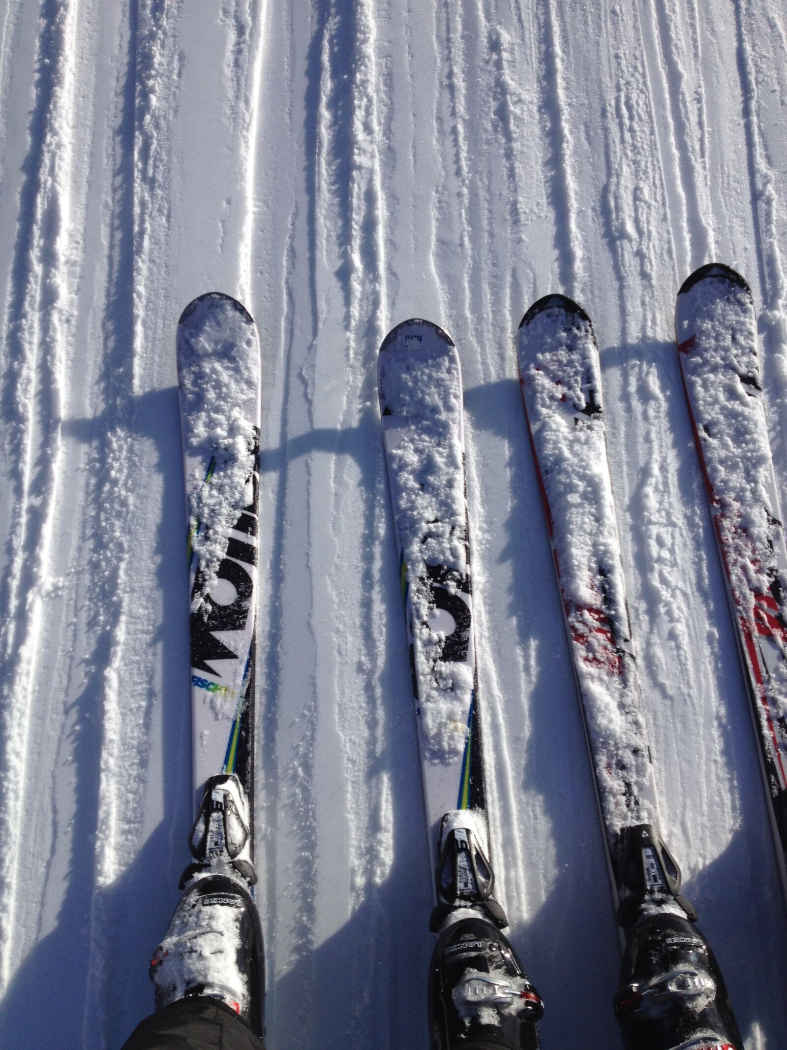 iPhone 4S back camera 4.28mm f/2.4 sample photo. Ski, lift, skiing, snow photography
