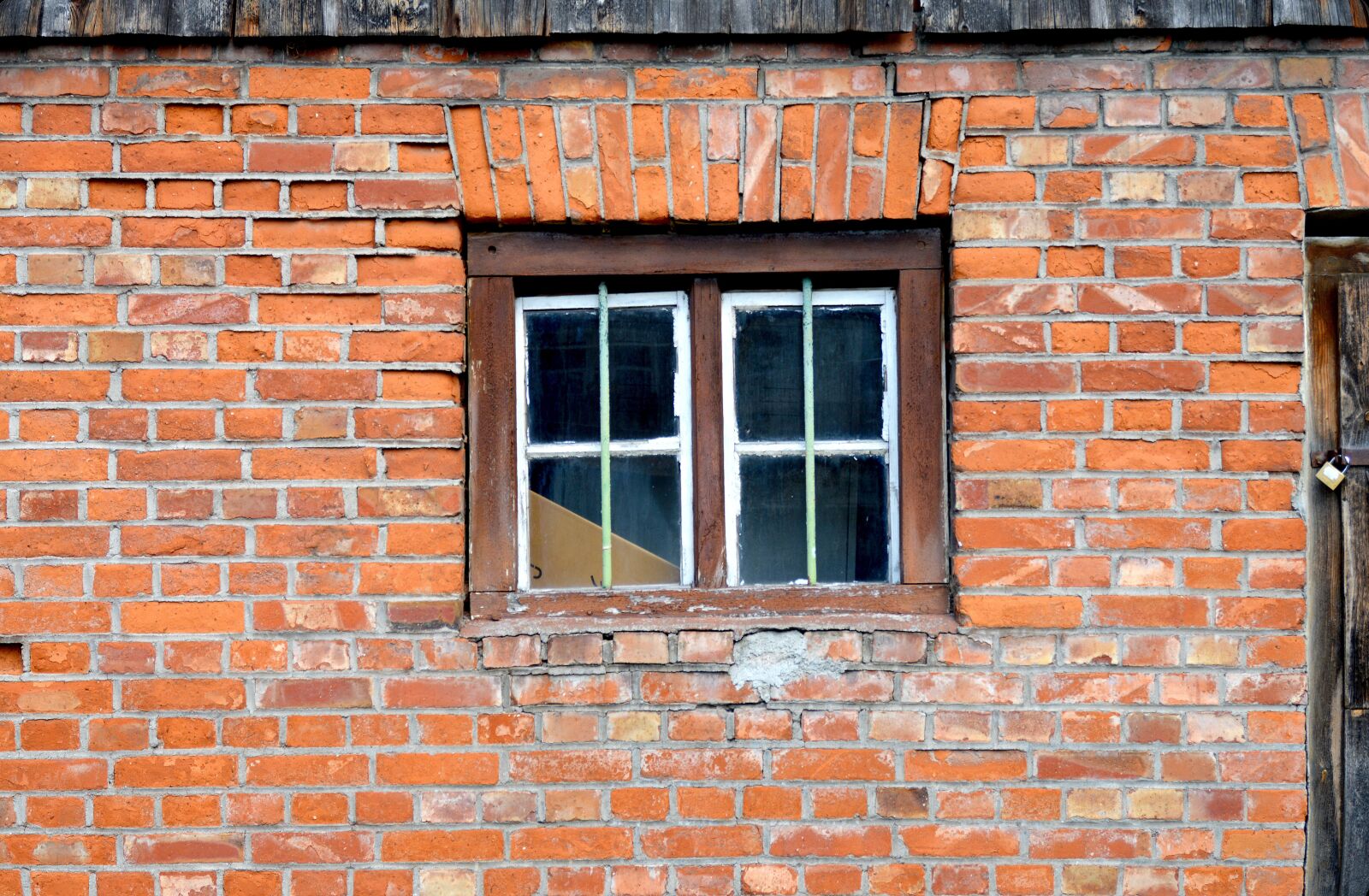 Nikon D3200 sample photo. Masonry, window, barn photography