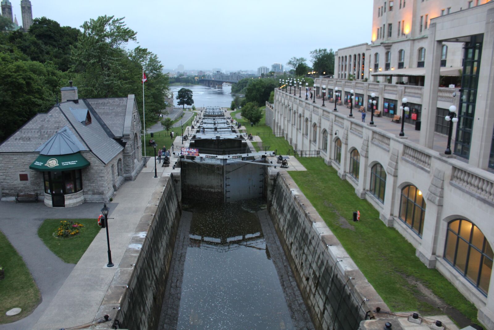 Canon EOS 1200D (EOS Rebel T5 / EOS Kiss X70 / EOS Hi) sample photo. Ottawa, city, canada photography
