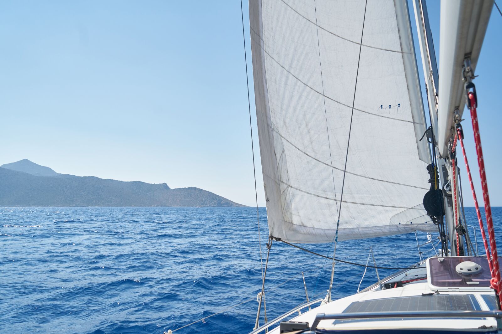 Sony a7R II sample photo. Sailboat, boat, cloth photography