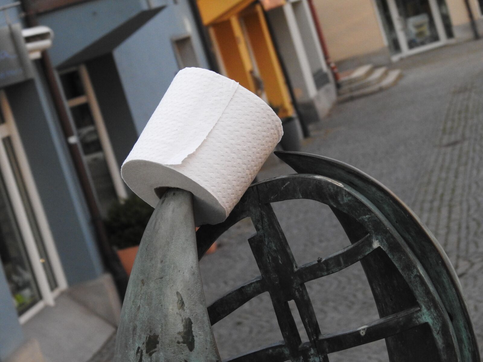 Nikon Coolpix P900 sample photo. Paper, toilet, car photography