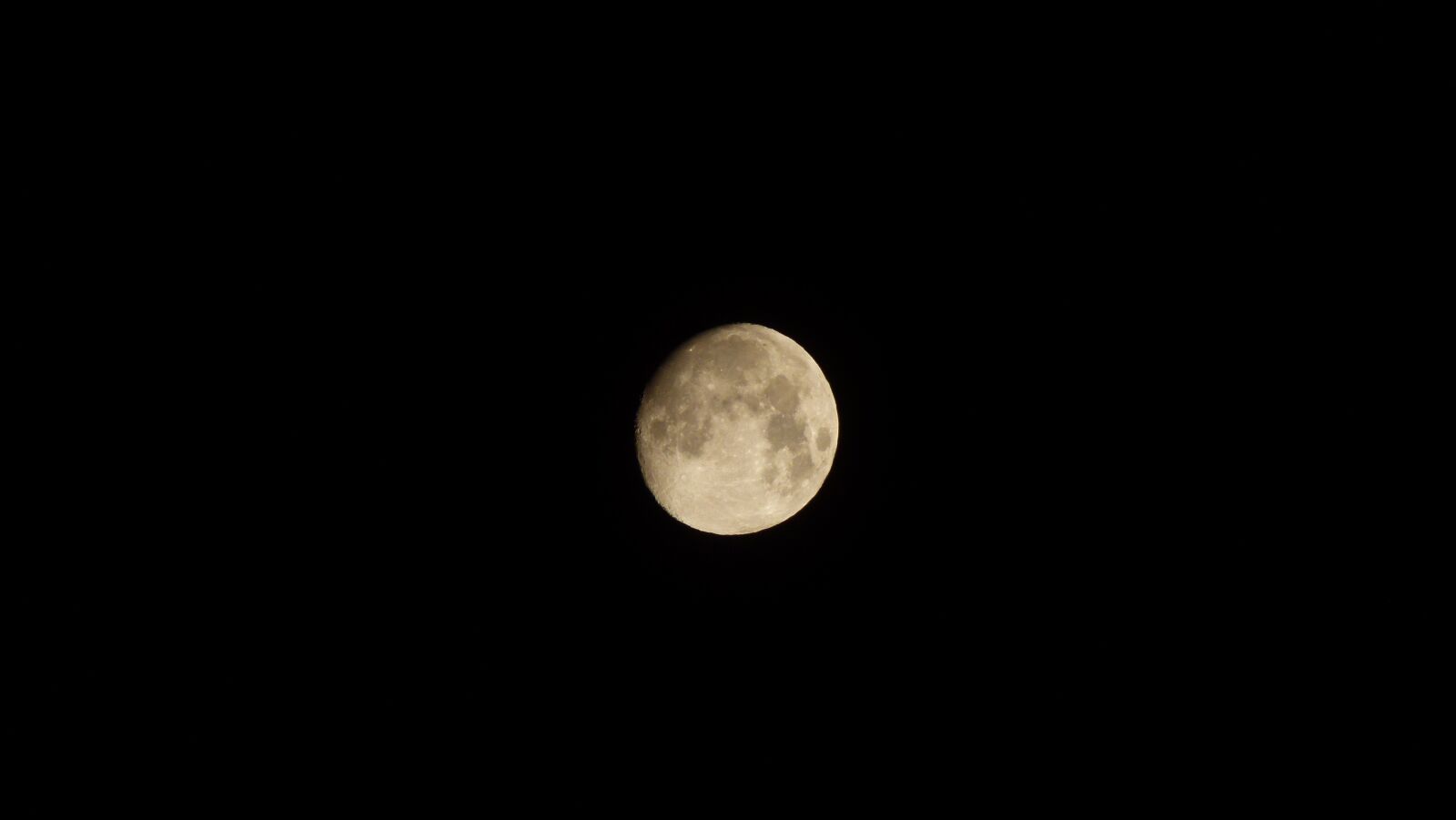 Panasonic Lumix DMC-FZ100 sample photo. Night, moon, nature photography