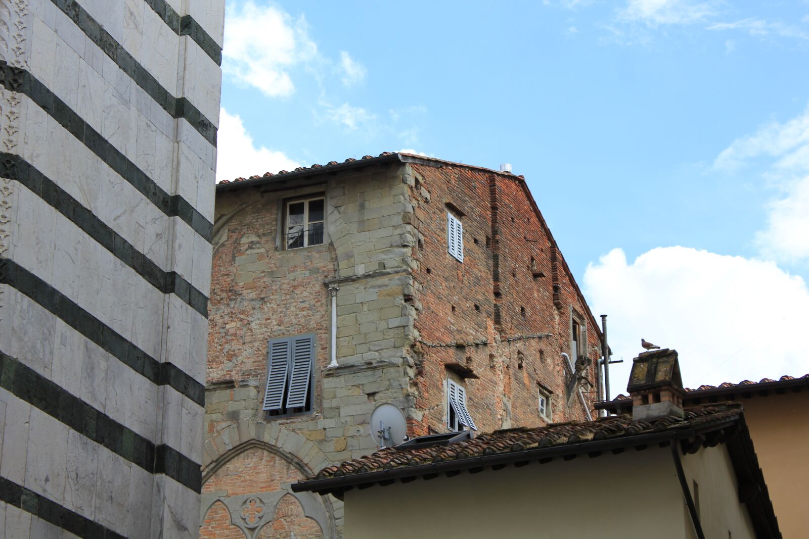 Canon EOS 550D (EOS Rebel T2i / EOS Kiss X4) sample photo. Pistoia, tuscany, italy photography