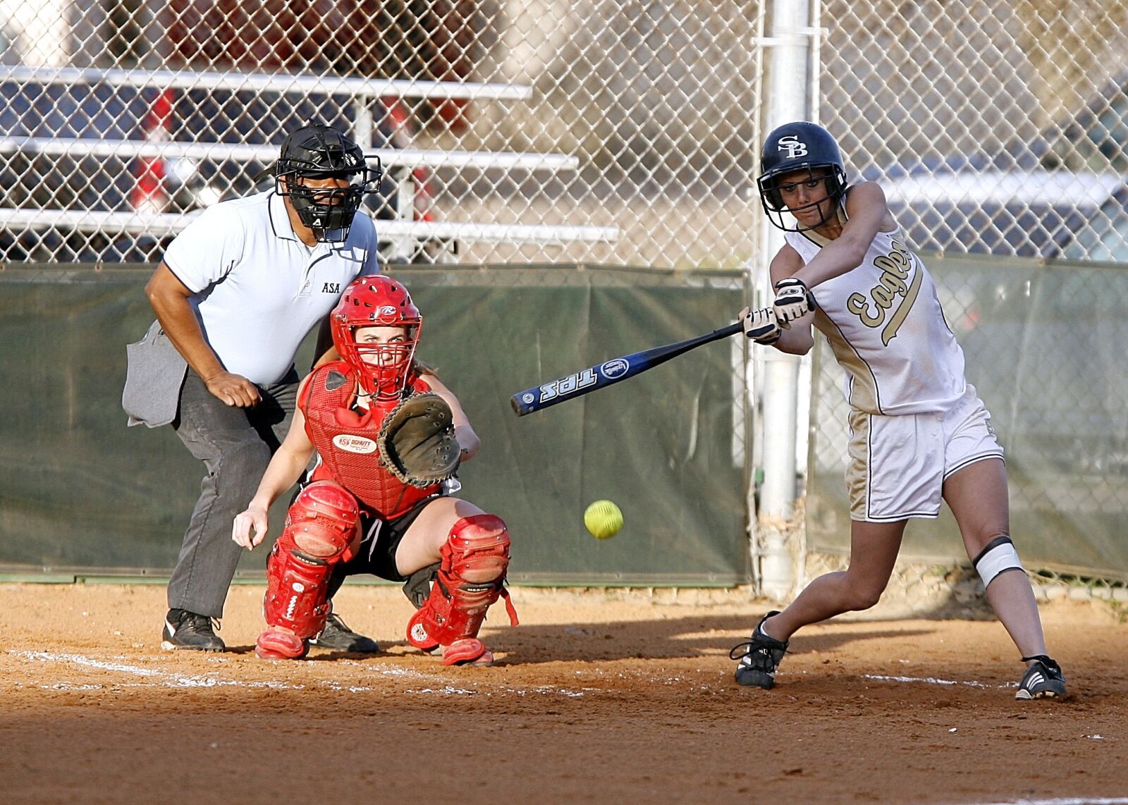 Canon EOS-1D Mark II N sample photo. Softball, batter, catcher photography