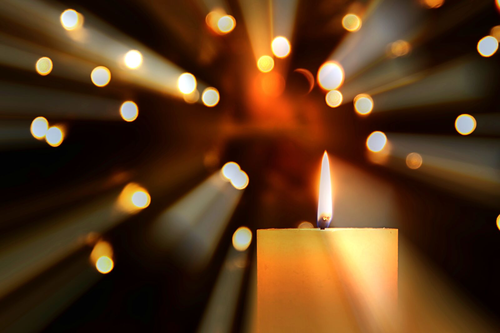 Canon EOS 1300D (EOS Rebel T6 / EOS Kiss X80) sample photo. Candle, light, candlelight photography