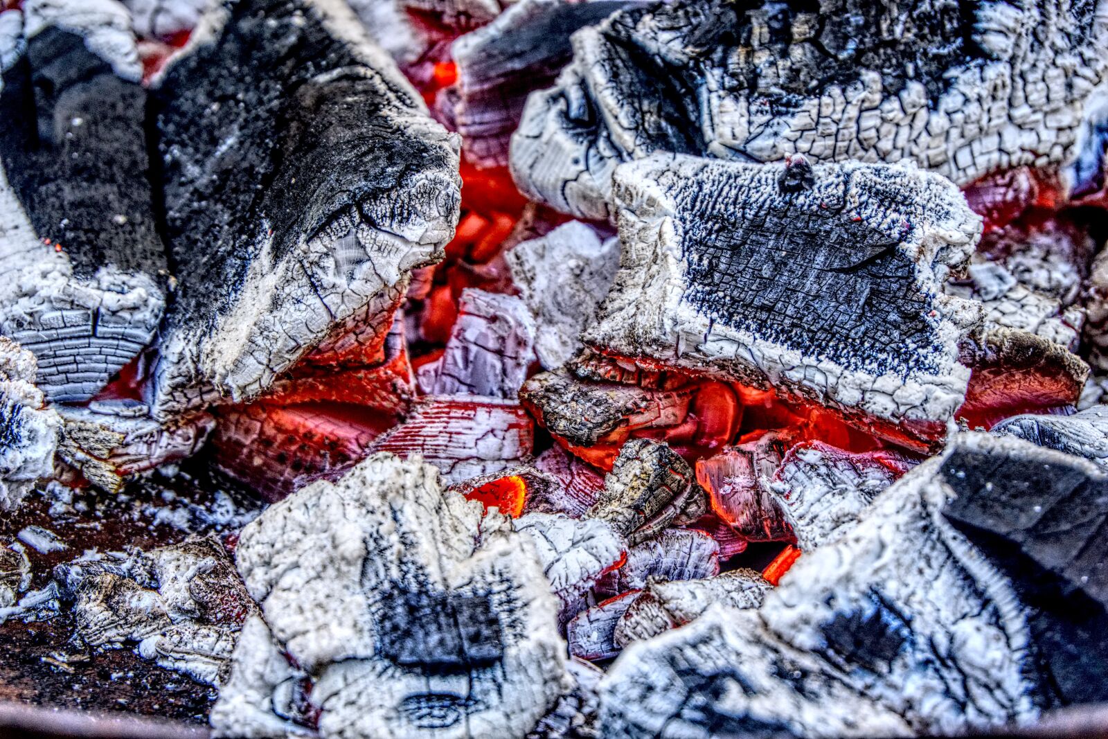 Sony a6000 sample photo. Charcoal, embers, glow photography