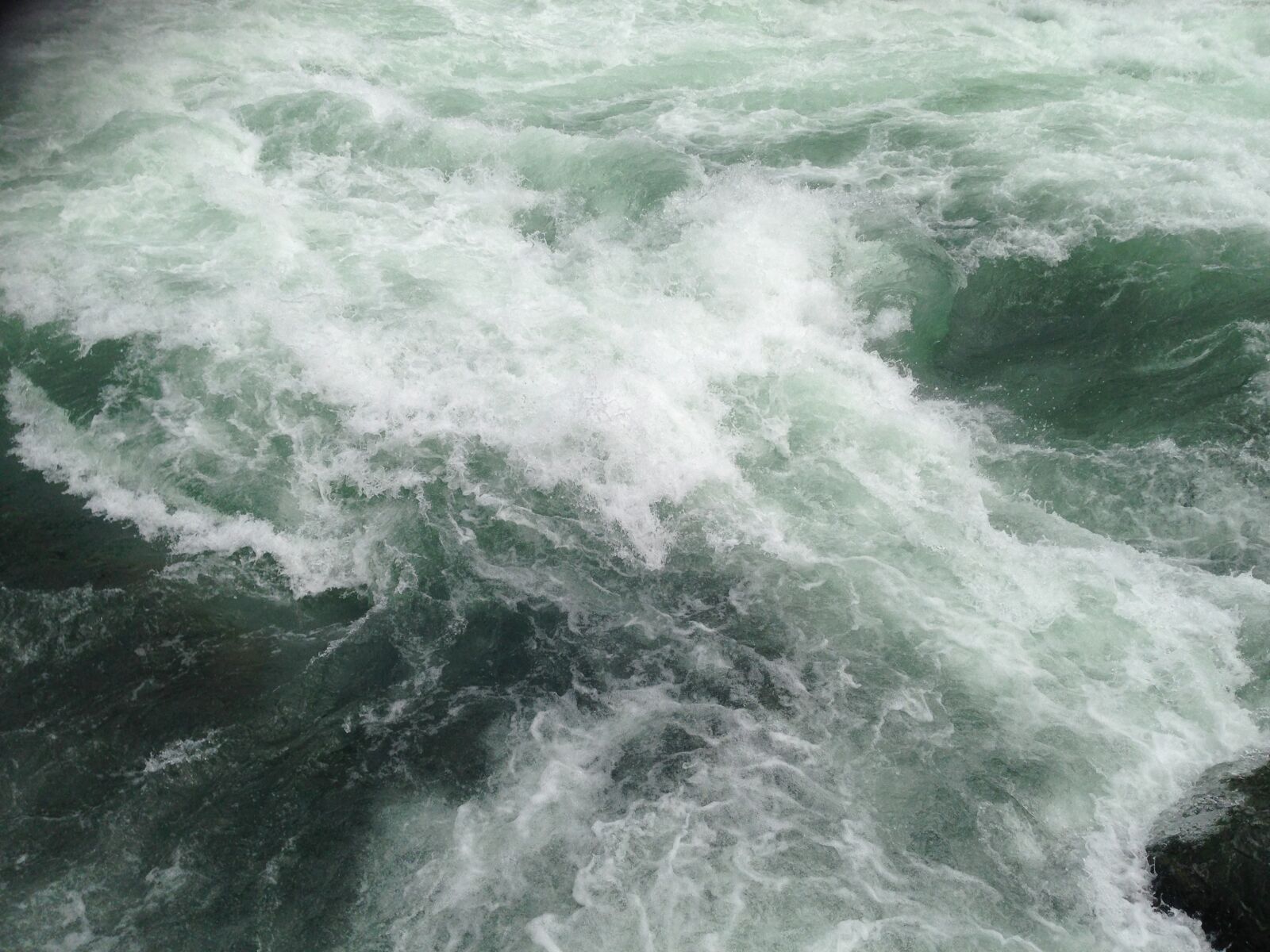 iPhone 5 back camera 4.12mm f/2.4 sample photo. Torrent, wild water, white photography