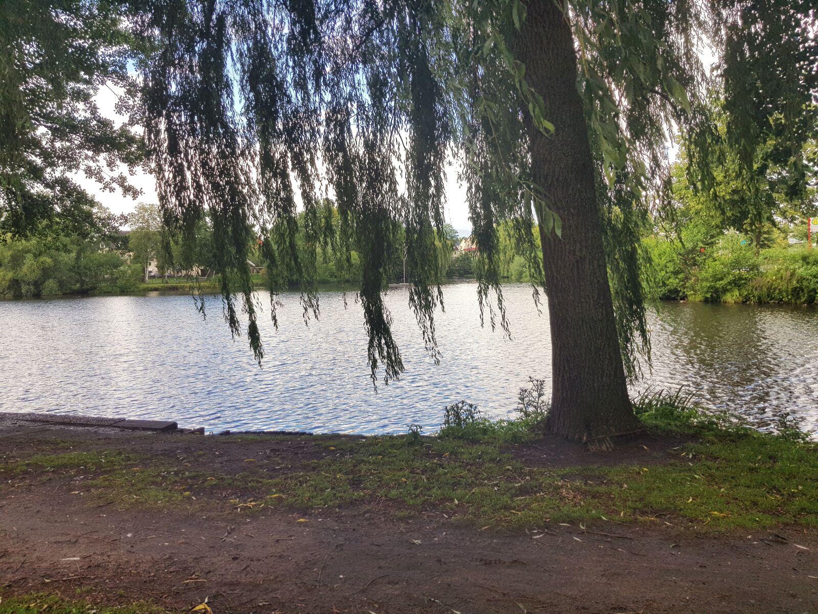 Samsung Galaxy S8 sample photo. Water, lake, bank photography